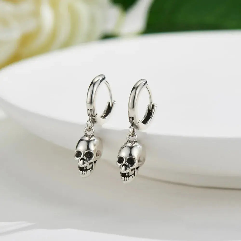 Aretes "Skullberry Signature" (Calavera Gótica en Plata .925)