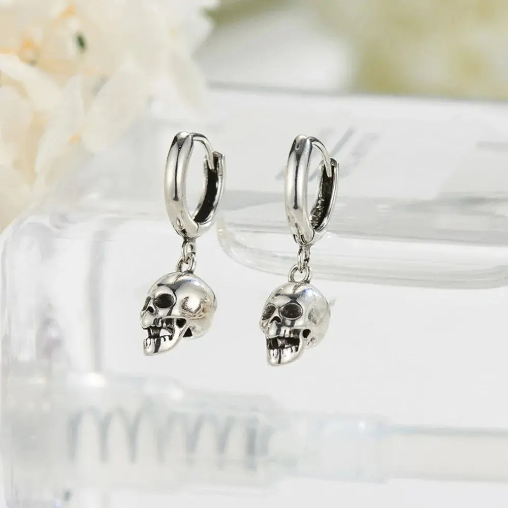 Aretes "Skullberry Signature" (Calavera Gótica en Plata .925)