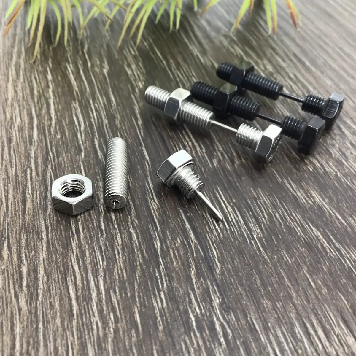 Pendientes "Industrial Fix" (Tornillo Hexagonal & Tuerca Falsa)