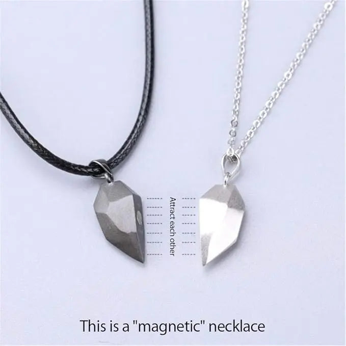 Set de Collares "Magnetic Pulse" (Corazón en Pacto)